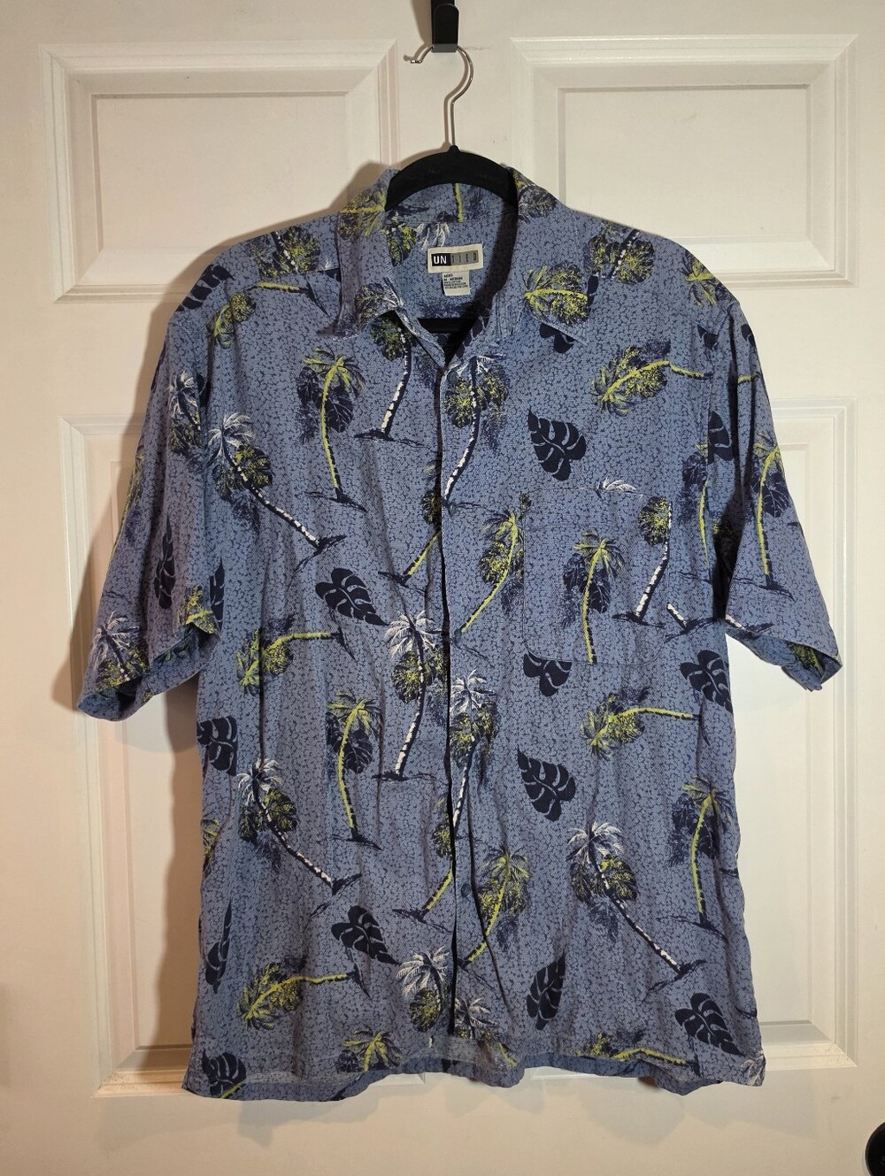 Untied Blue Palm Print Short-Sleeve Cotton Button Up Shirt M